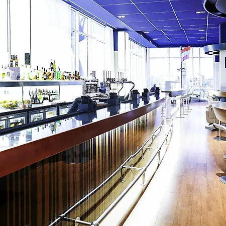 Novotel London Excel-3